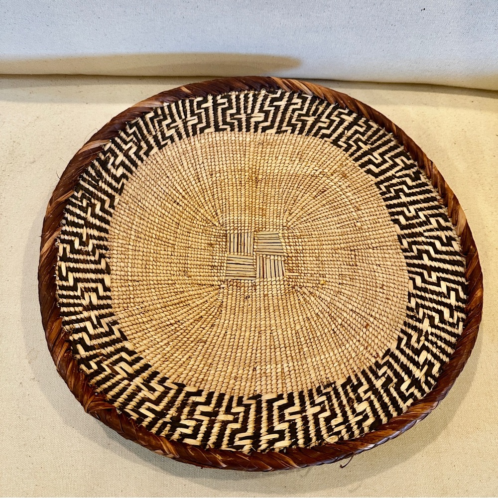 NEW Africa Woven Basket. Made by the Binga people of Zambia/Zimbabwe